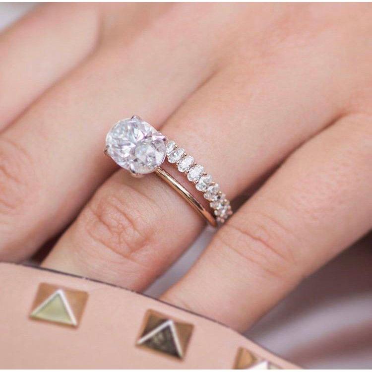 4.0CT East-West Oval Moissanite Solitaire Engagement Ring
