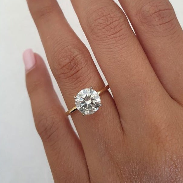 2.0ct Round Brilliant Cut Moissanite Solitaire Engagement Ring