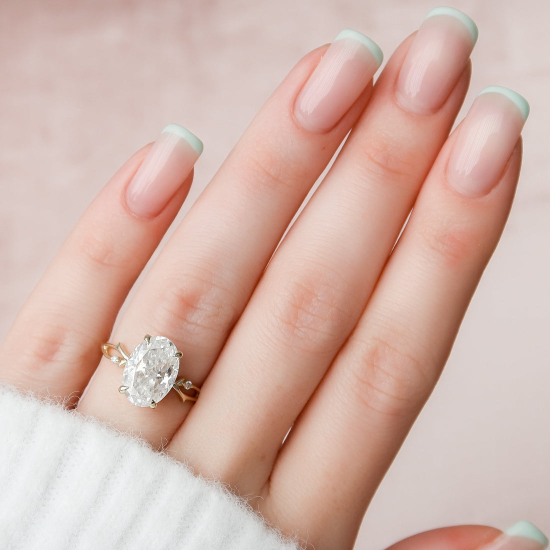 2.0 - 4.0 CT Oval  Cut CVD Diamond twig Engagement Ring
