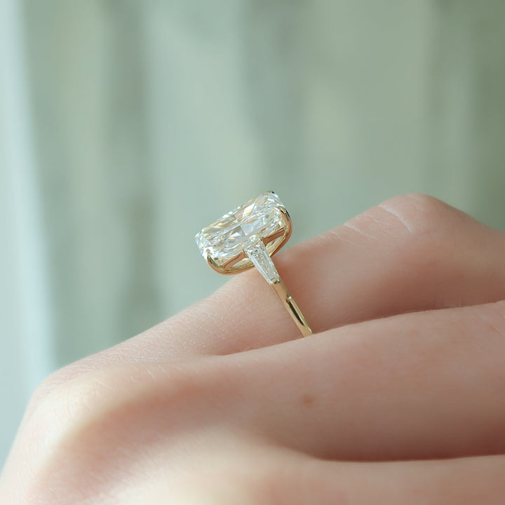 2.0 - 4.0  CT Radiant Cut CVD Diamond Three Stone Style Engagement Ring