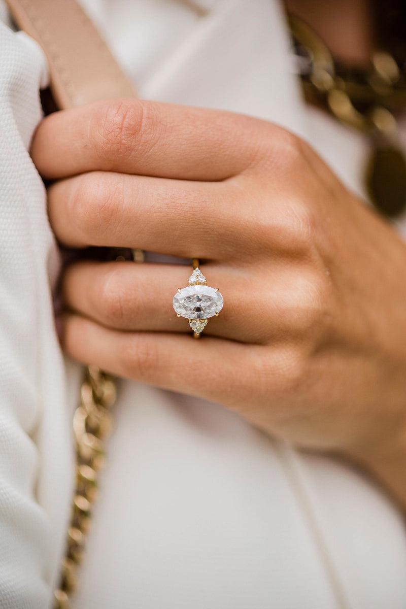 4.0CT Oval Cut 3 Stone Style Unique Moissanite Engagement Ring