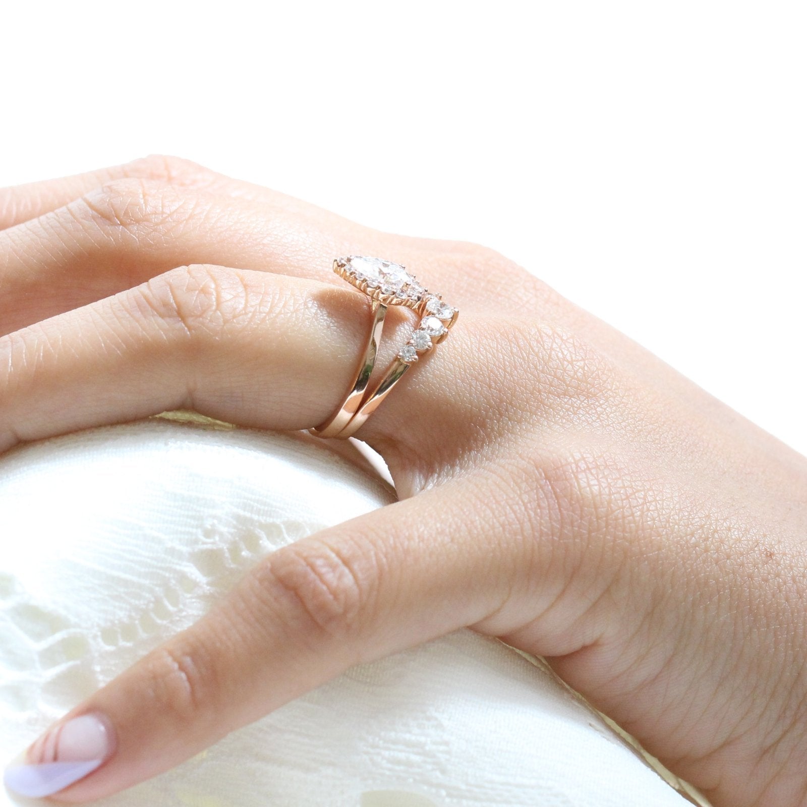 1.0CT Pear Cut Moissanite Halo Bridal Ring Set