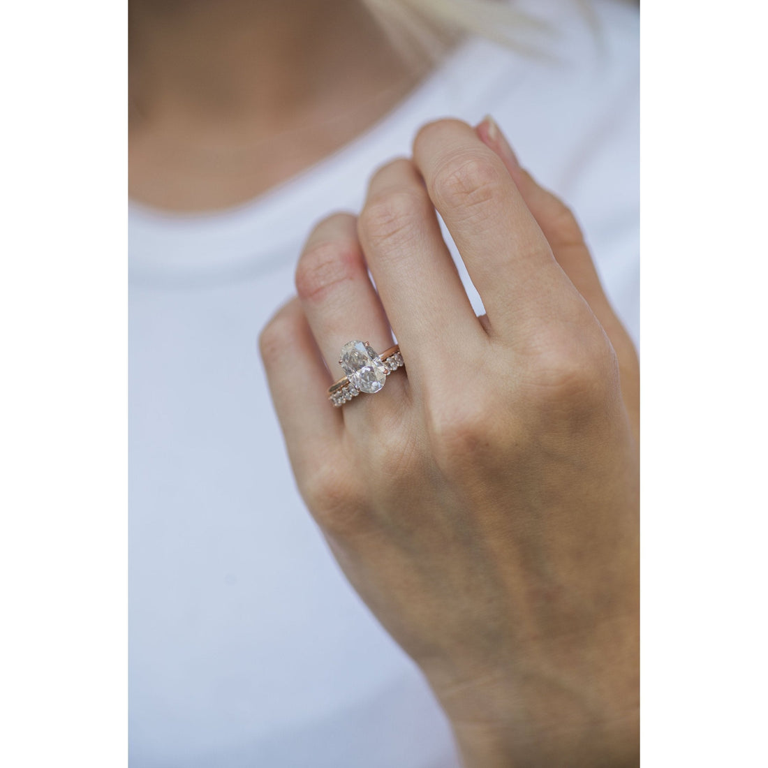 4.0CT Elongated Oval Moissanite Solitaire Diamond Engagement Ring