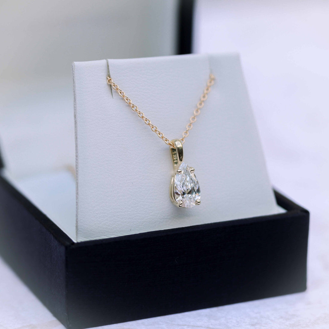 0.50CT-1.0CT Pear Cut Moissanite Solitaire Layering Necklace