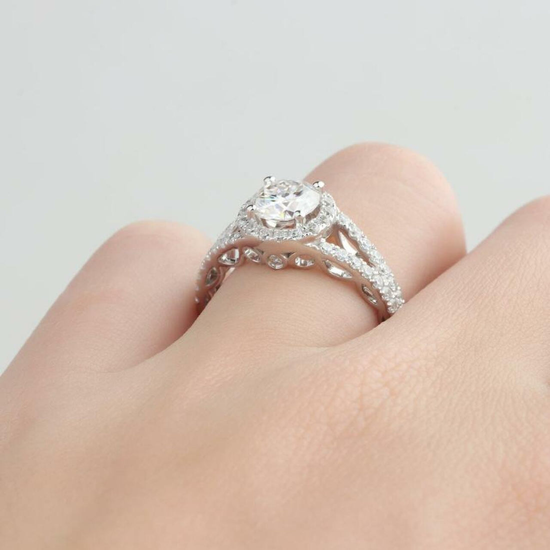 1.0CT Round Brilliant Cut Split Shank Halo Moissanite Engagement Ring