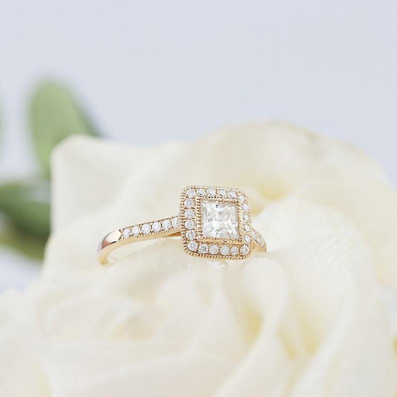 1.0CT Princess Cut Unique Halo Moissanite Diamond Engagement Ring