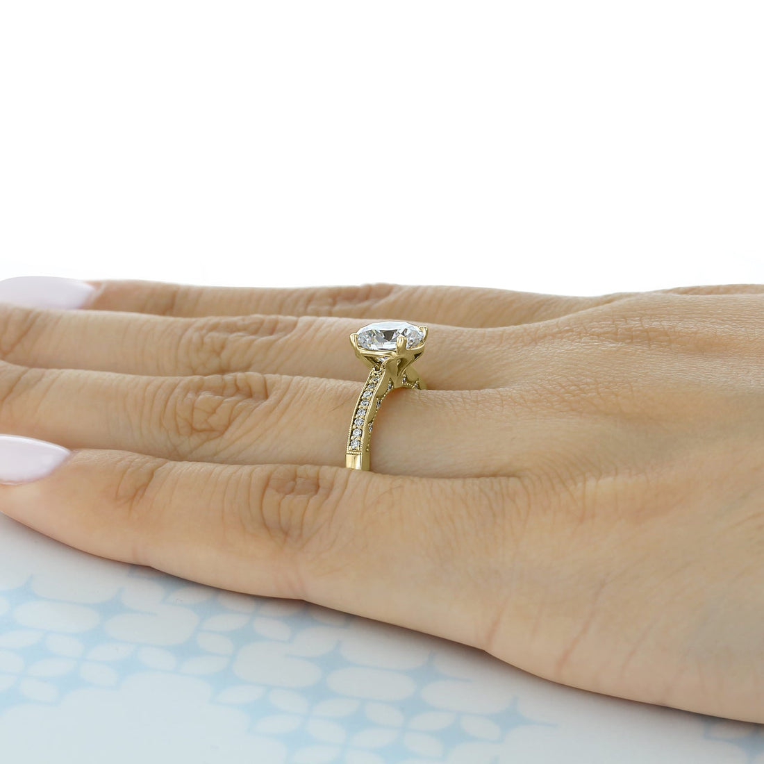 2.0CT Round Cut Moissanite Vintage Style Engagement Ring