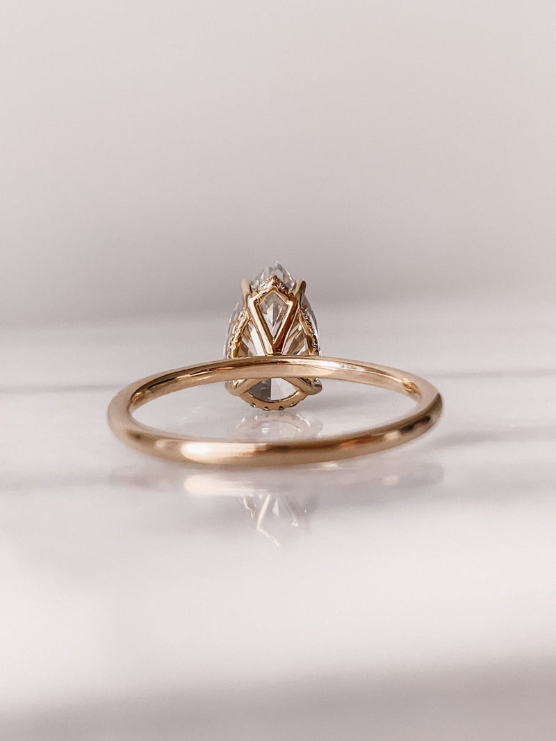 2.0CT Pear Cut Moissanite Solitaire 4 Prong Engagement Ring