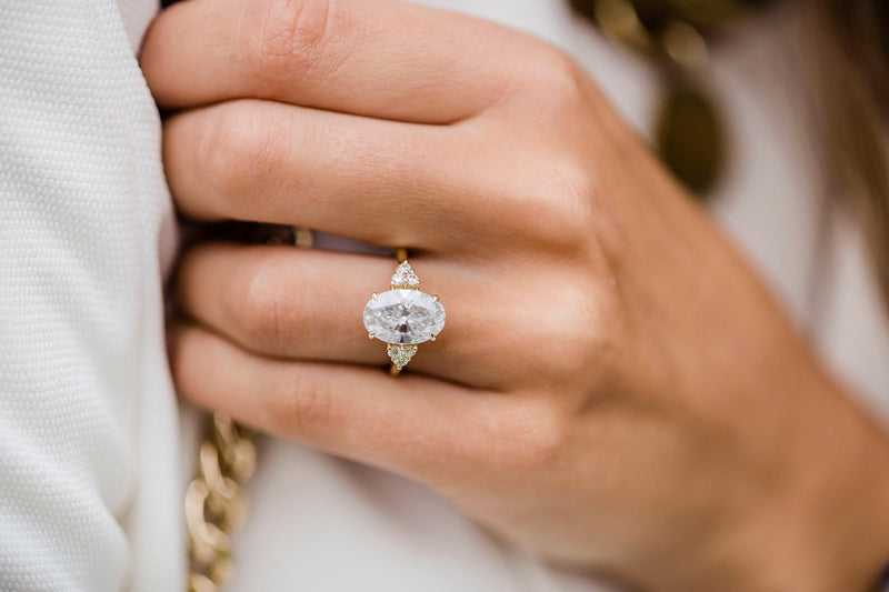 4.0CT Oval Cut 3 Stone Style Unique Moissanite Engagement Ring