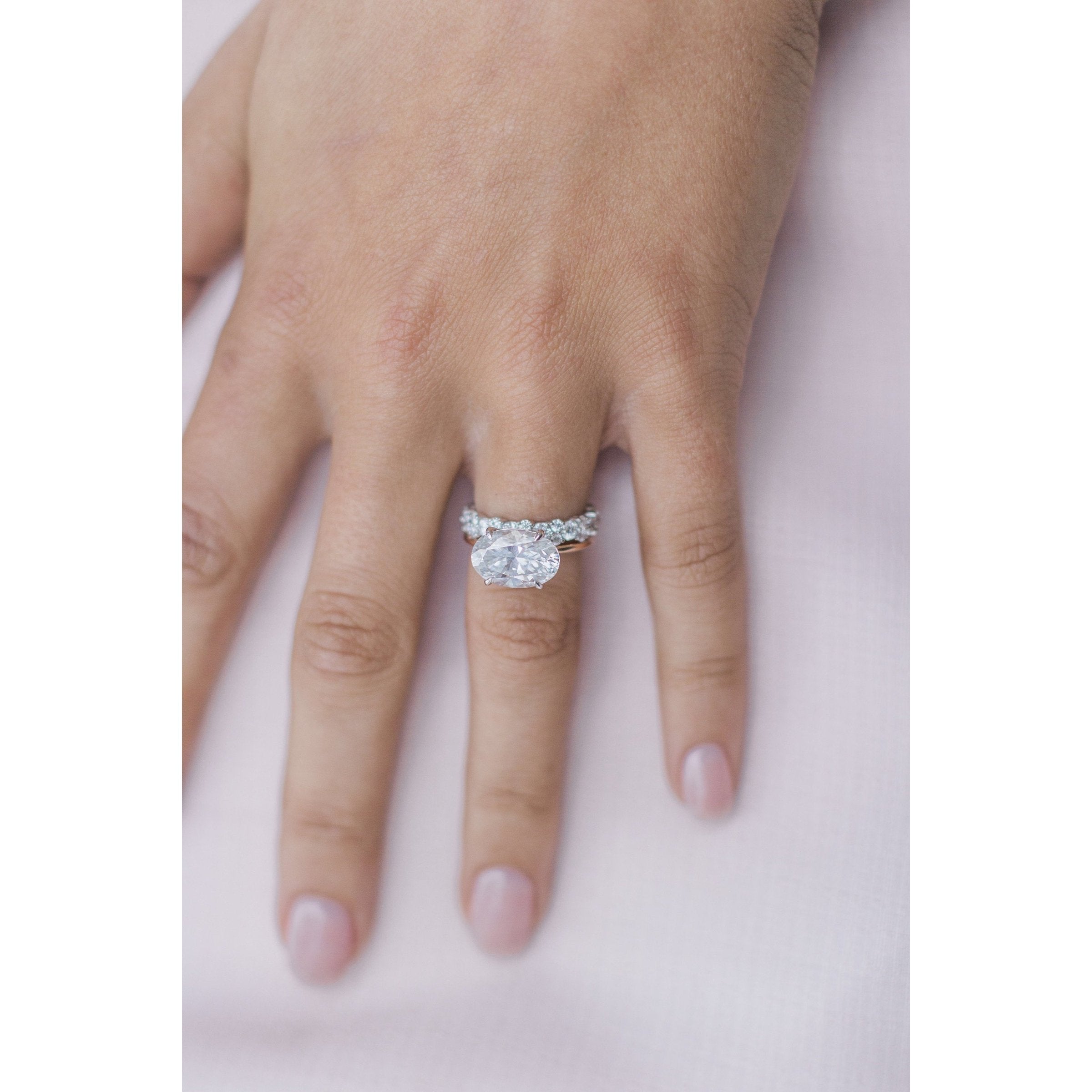 4.0CT East-West Oval Moissanite Solitaire Engagement Ring