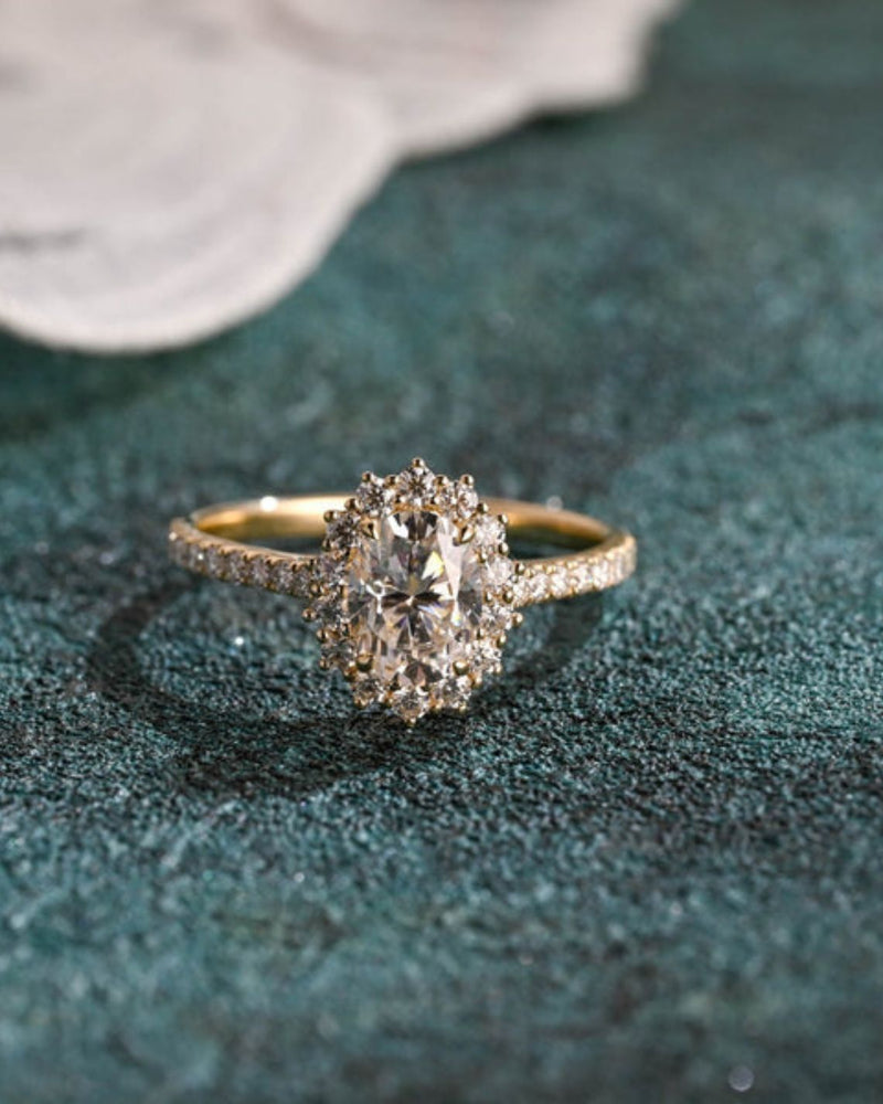 1.0-3.0 CT Oval  CVD Diamond Halo Pave Setting Engagement Ring