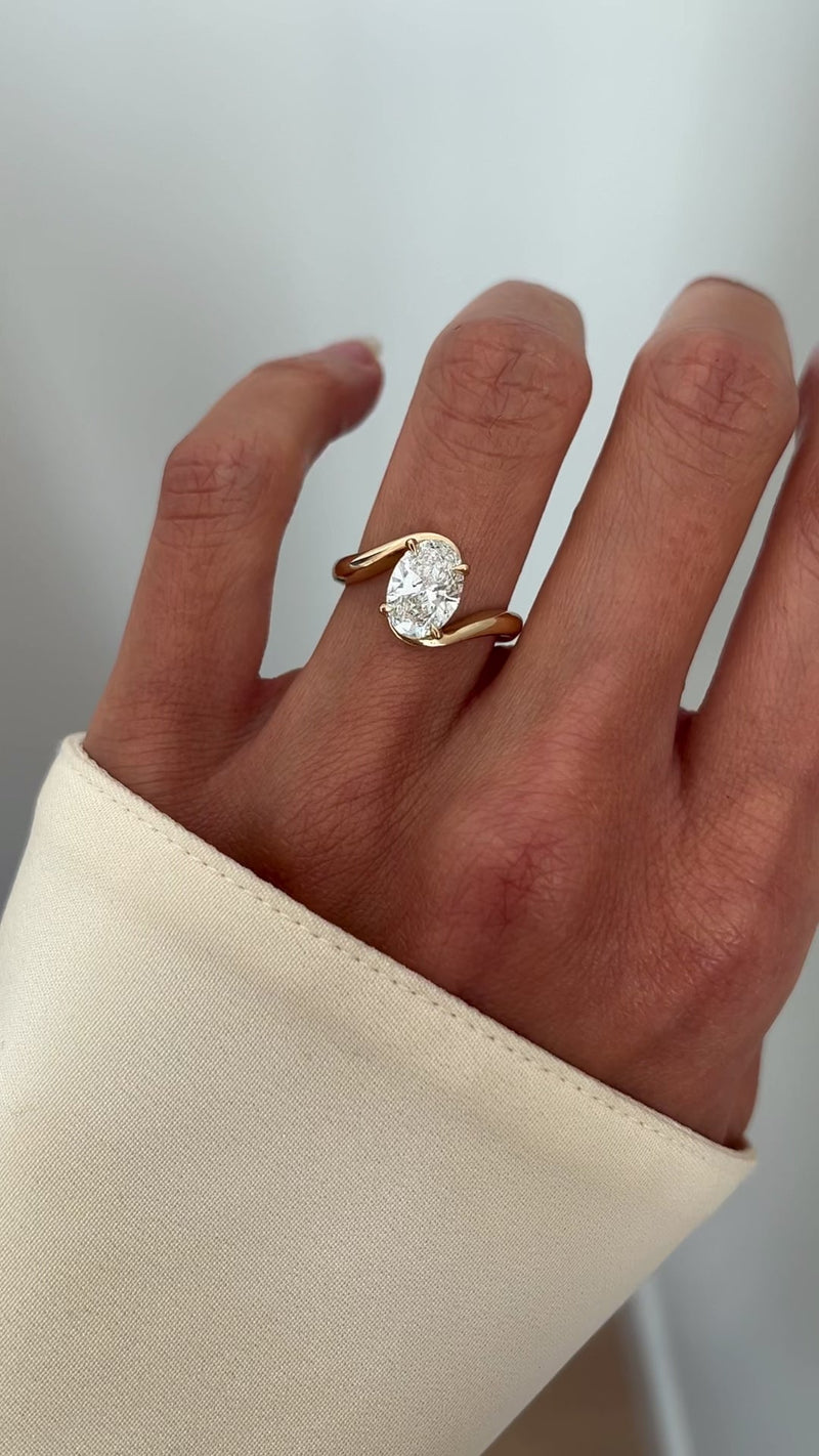 1.50CT-2.50CT Oval Cut Moissanite Diamond Unique Engagement Ring