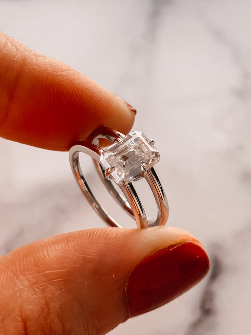 2.50 CT Emerald Moissanite Solitaire Double Band Engagement Ring