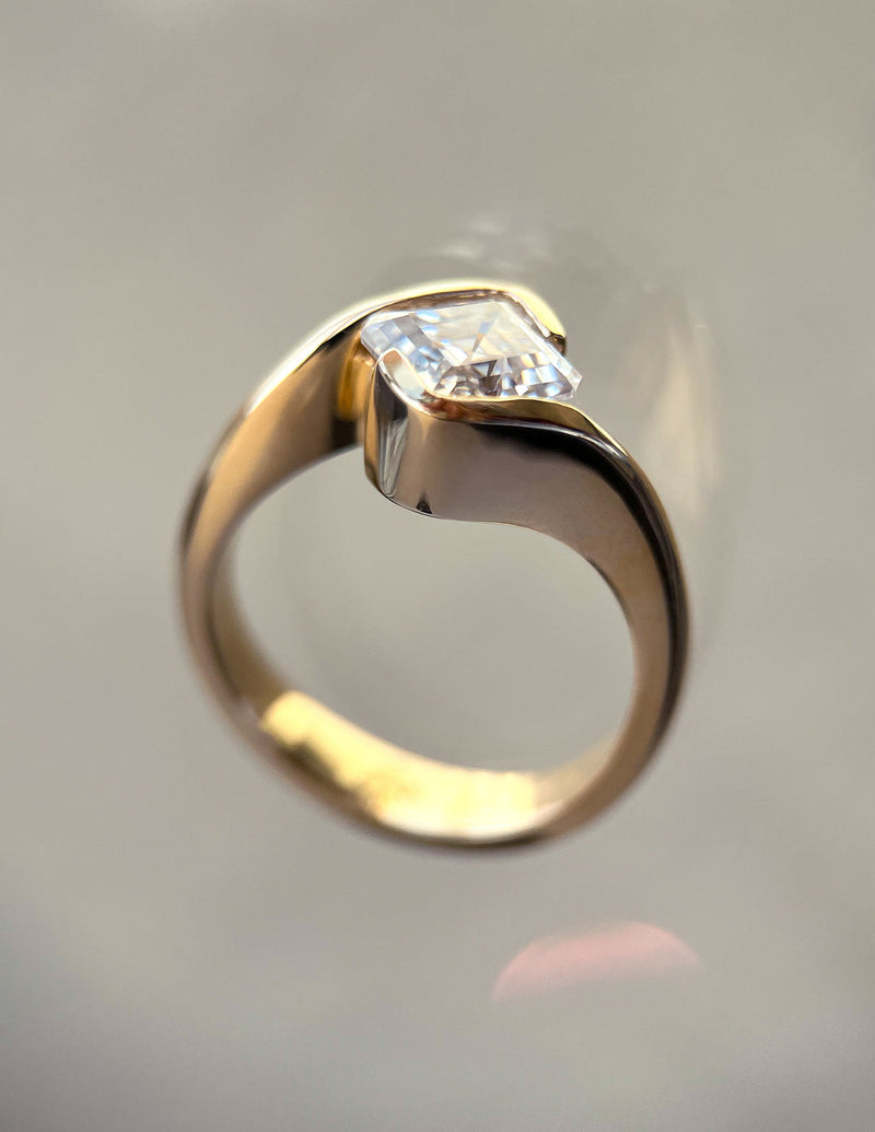 1.0CT-2.0CT Asscher Cut Moissanite Antique Engagement Ring