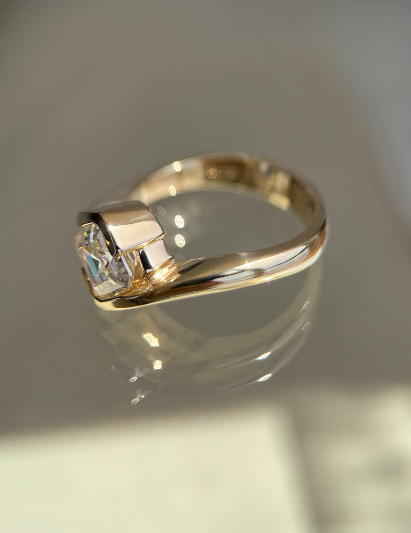 1.0CT-2.0CT Asscher Cut Moissanite Antique Engagement Ring