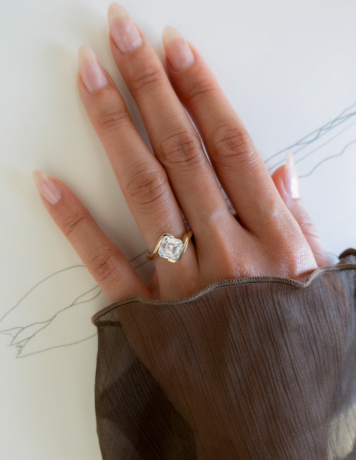 1.0CT-2.0CT Asscher Cut Moissanite Antique Engagement Ring