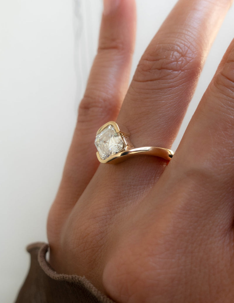 1.0CT-2.0CT Asscher Cut Moissanite Antique Engagement Ring