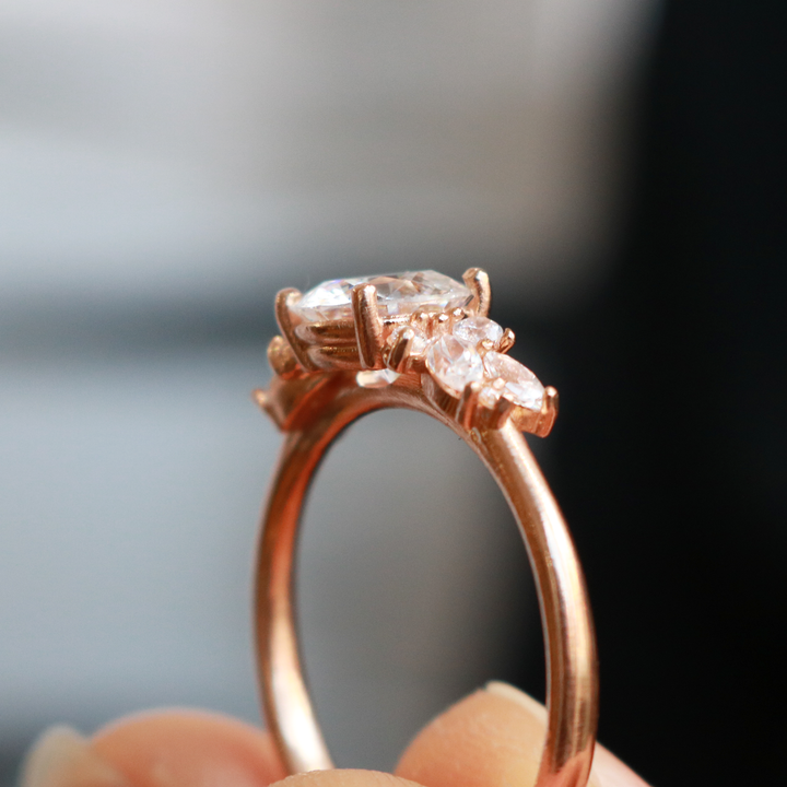 1.35CT Round Cut Moissanite Cluster Engagement Ring