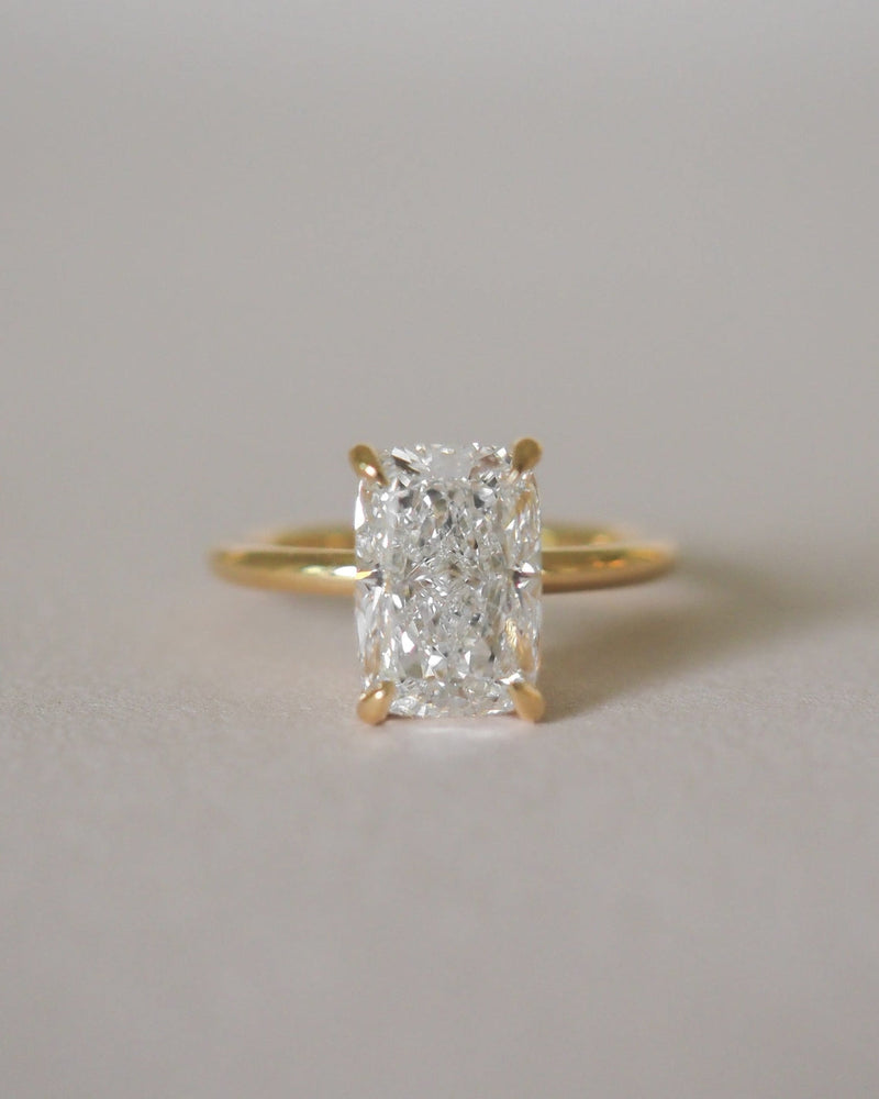 1.0 - 3.0 Carats Cushion shaped CVD Diamond Solitaire Engagement Ring