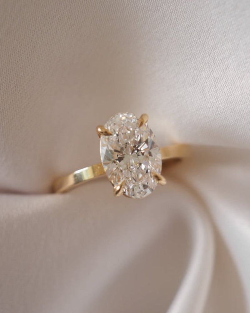 1.0 - 3.0 Carats Oval Shaped CVD Diamond Solitaire Engagement Ring