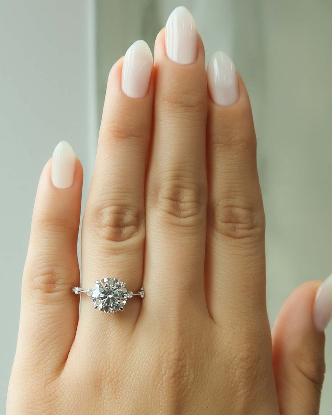 1.50 - 3.50 CT Round Cut CVD Diamond Dainty Style Engagement Ring