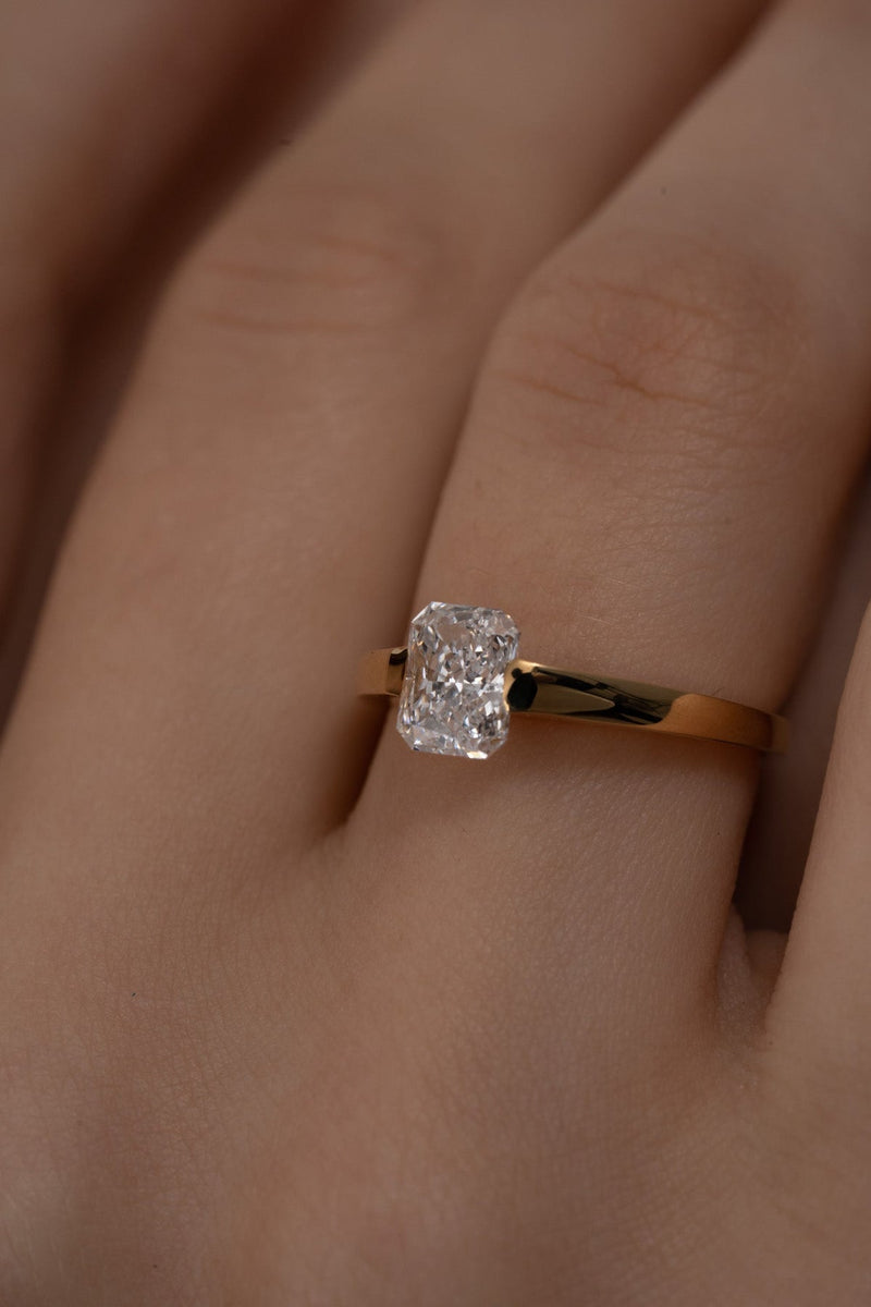 1.0CT-2.0CT Radiant Cut Moissanite Diamond Thick Engagement Ring