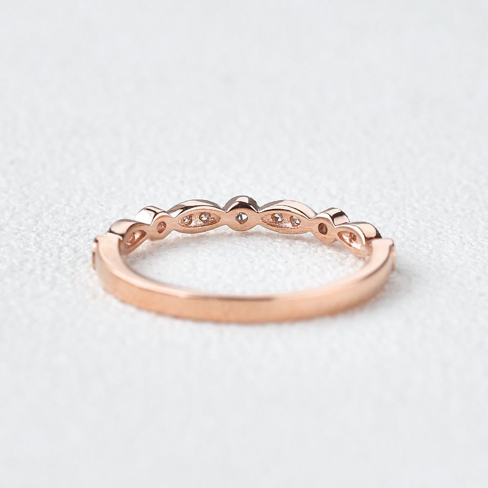 0.22CTW Round Brilliant Cut Bezel Set Unique Vintage Wedding Band