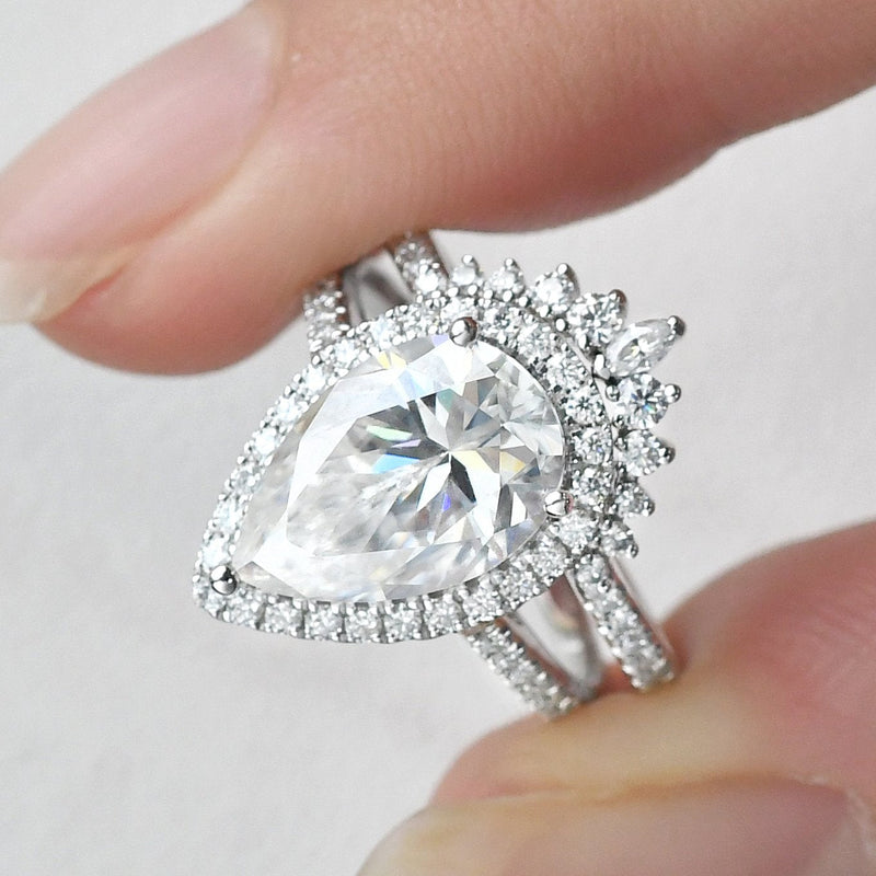 3.44CT Pear Cut Moissanite Halo Bridal Ring Set