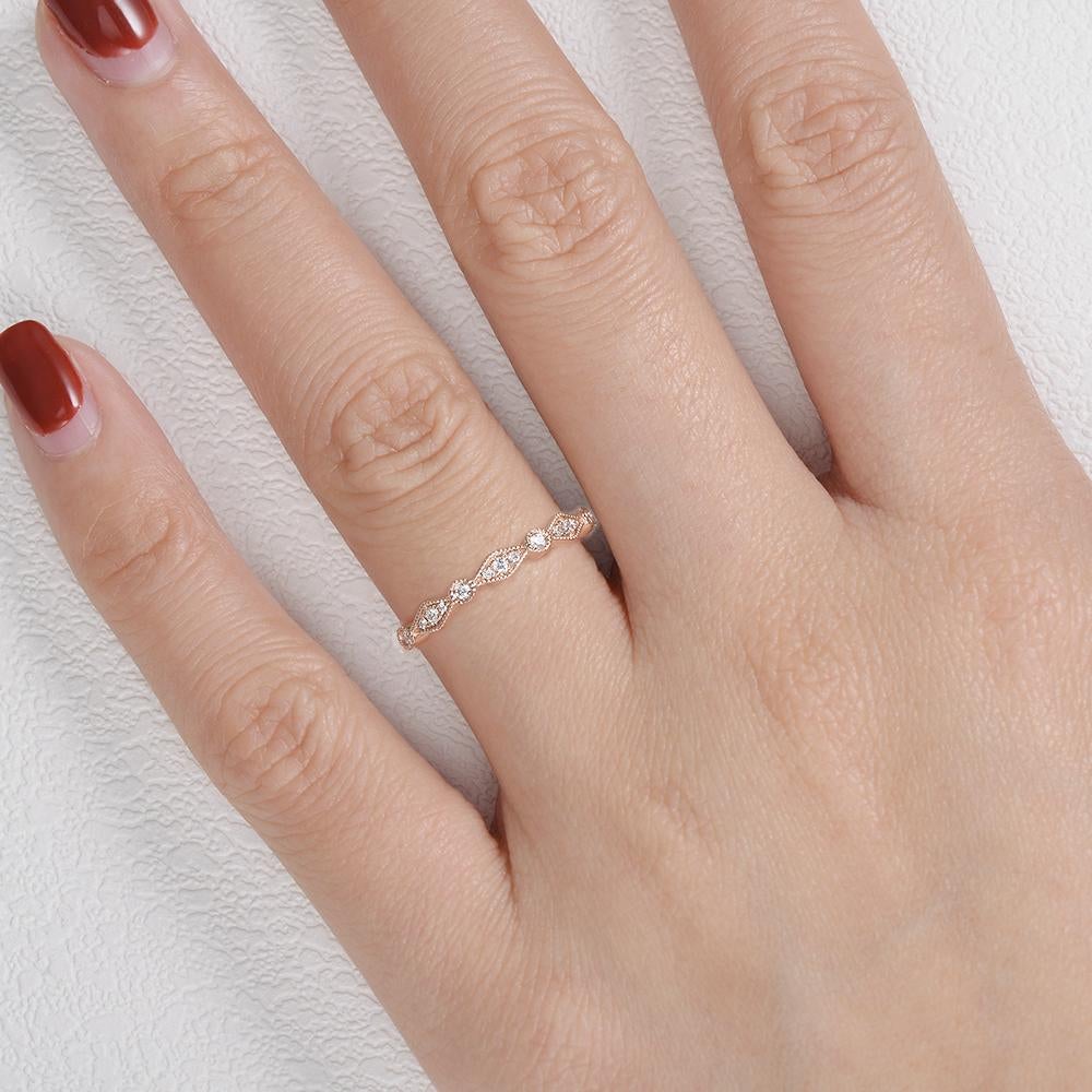 0.18CTW Round Brilliant Cut Moissanite Unique Wedding Band