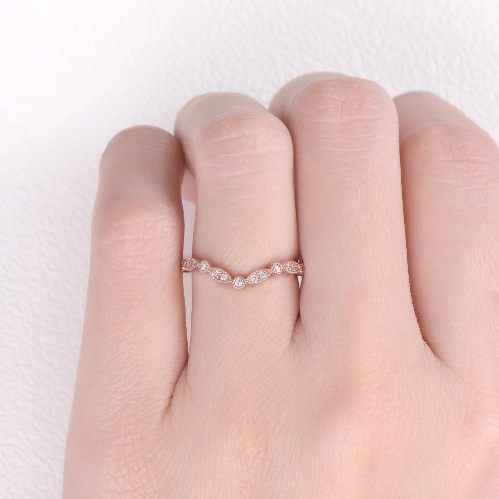 0.20CTW Round Brilliant Cut Curved Vintage Style Moissanite Wedding Band