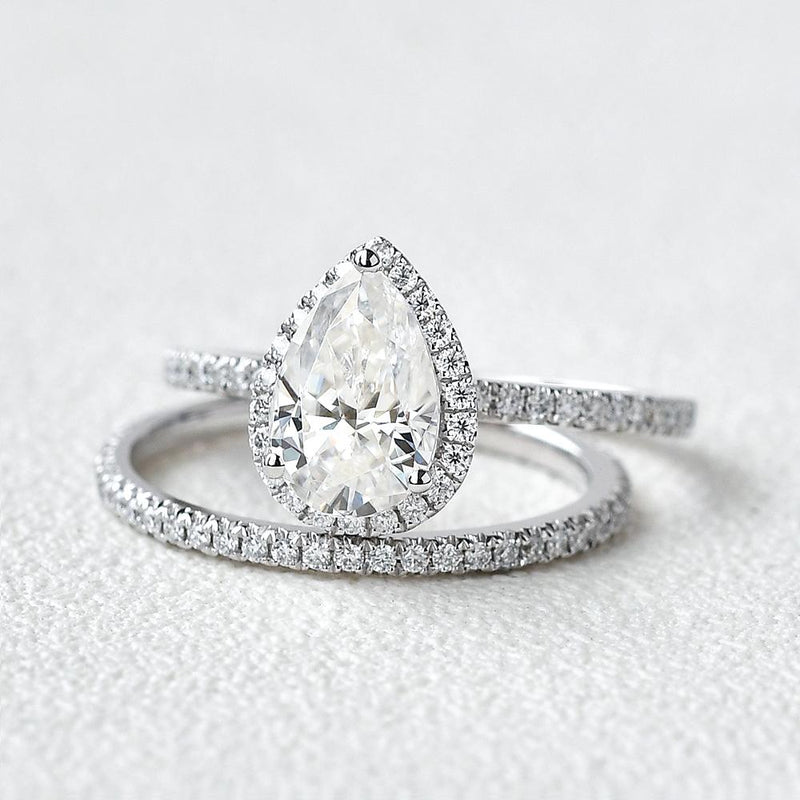 1.33CT Pear Cut Moissanite Halo Bridal Ring Set