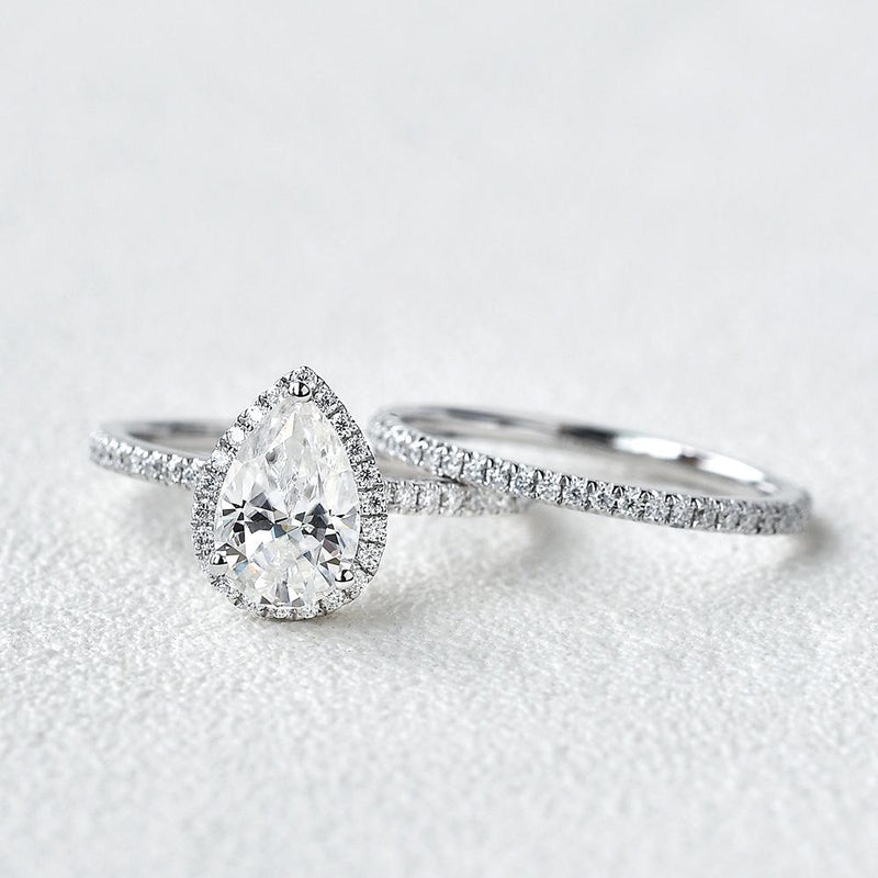 1.33CT Pear Cut Moissanite Halo Bridal Ring Set