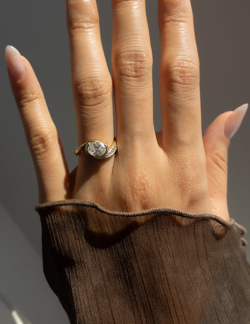 1.0CT-2.0CT Oval Cut Moissanite Unique Pave Diamond Engagement Ring
