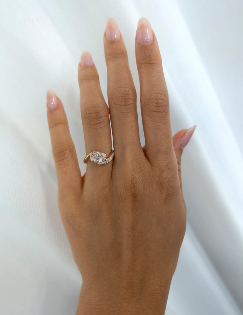 1.0CT-2.0CT Oval Cut Moissanite Unique Pave Diamond Engagement Ring