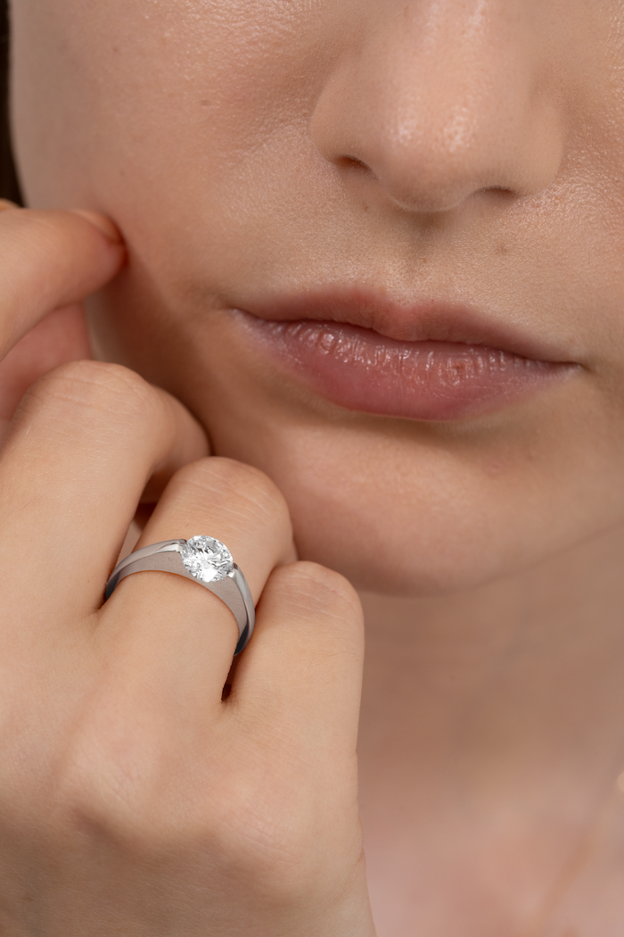 1.0CT-2.0CT Round Cut Moissanite Diamond Tension Set Engagement Ring