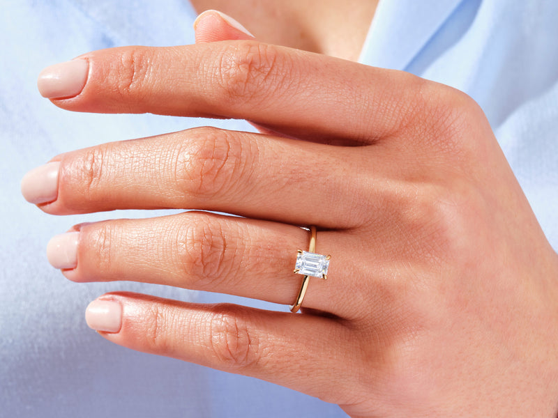 Emerald Cut Solitaire Moissanite Engagement Ring (1.00 CT)