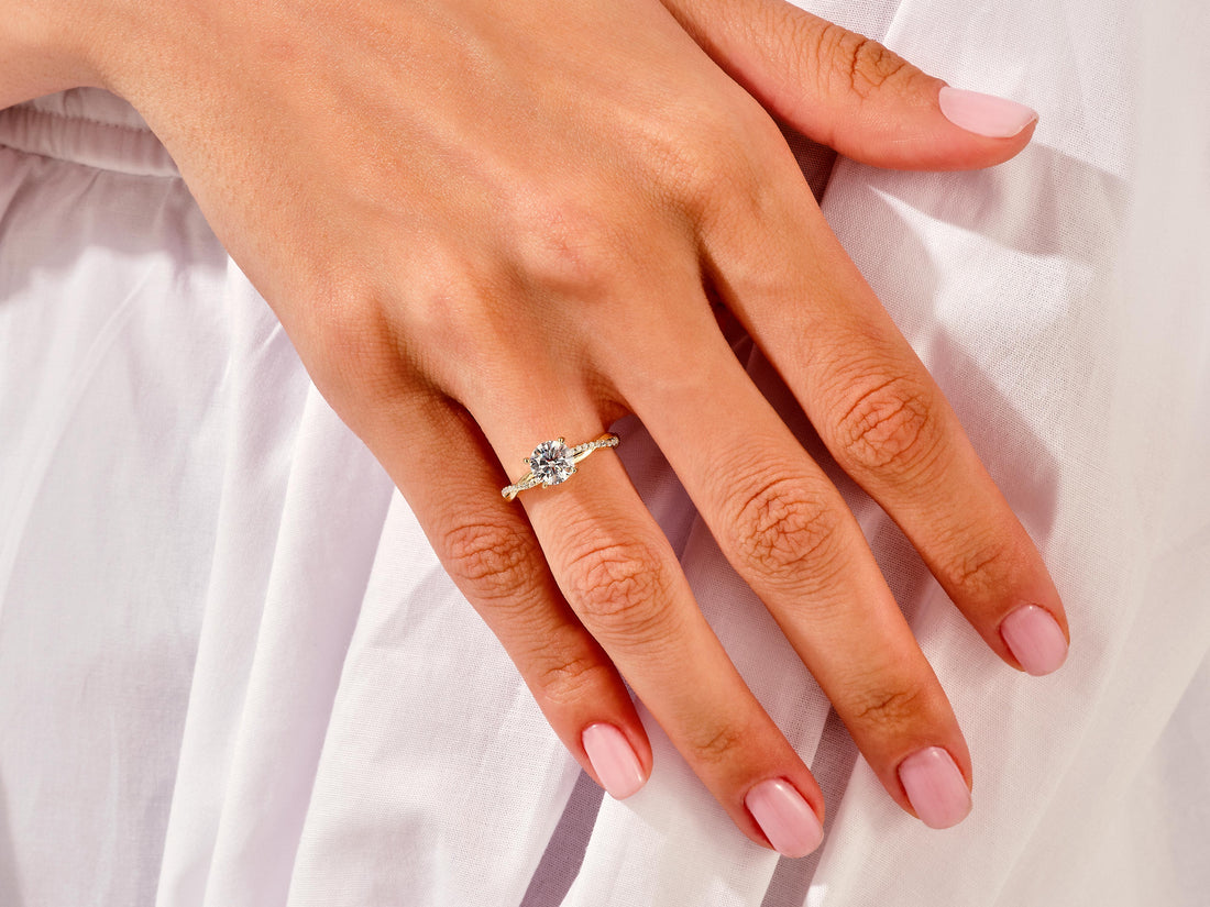 Twist Moissanite Engagement Ring (1.00 CT)