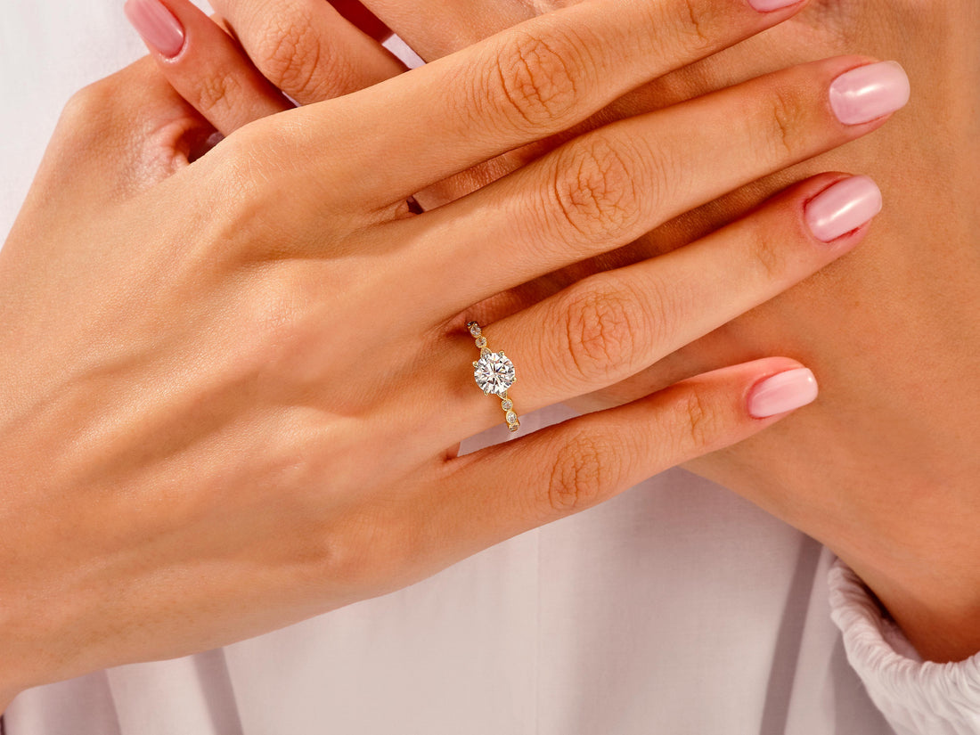 Milgrain Marquise Side Stone Moissanite Engagement Ring (1.00 CT)