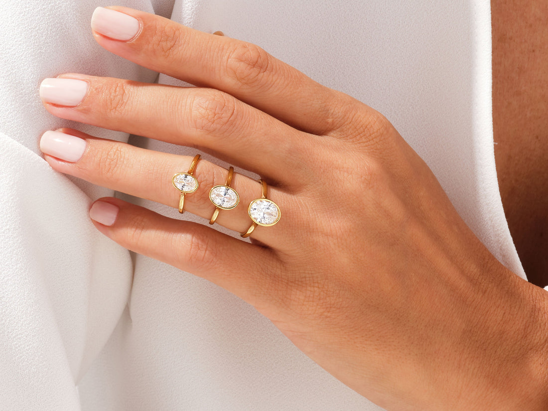 Bezel Oval Moissanite Engagement Ring (2.00 CT)