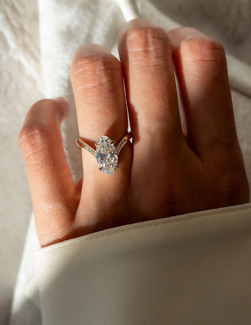 1.50CT-2.50CT Elongated Oval Cut Moissanite Pave Diamond Eve Engagement Ring