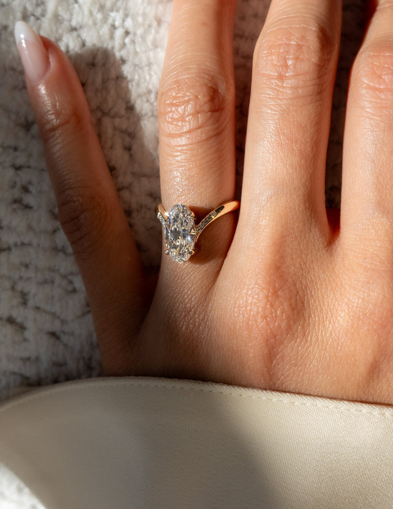 1.50CT-2.50CT Elongated Oval Cut Moissanite Pave Diamond Eve Engagement Ring