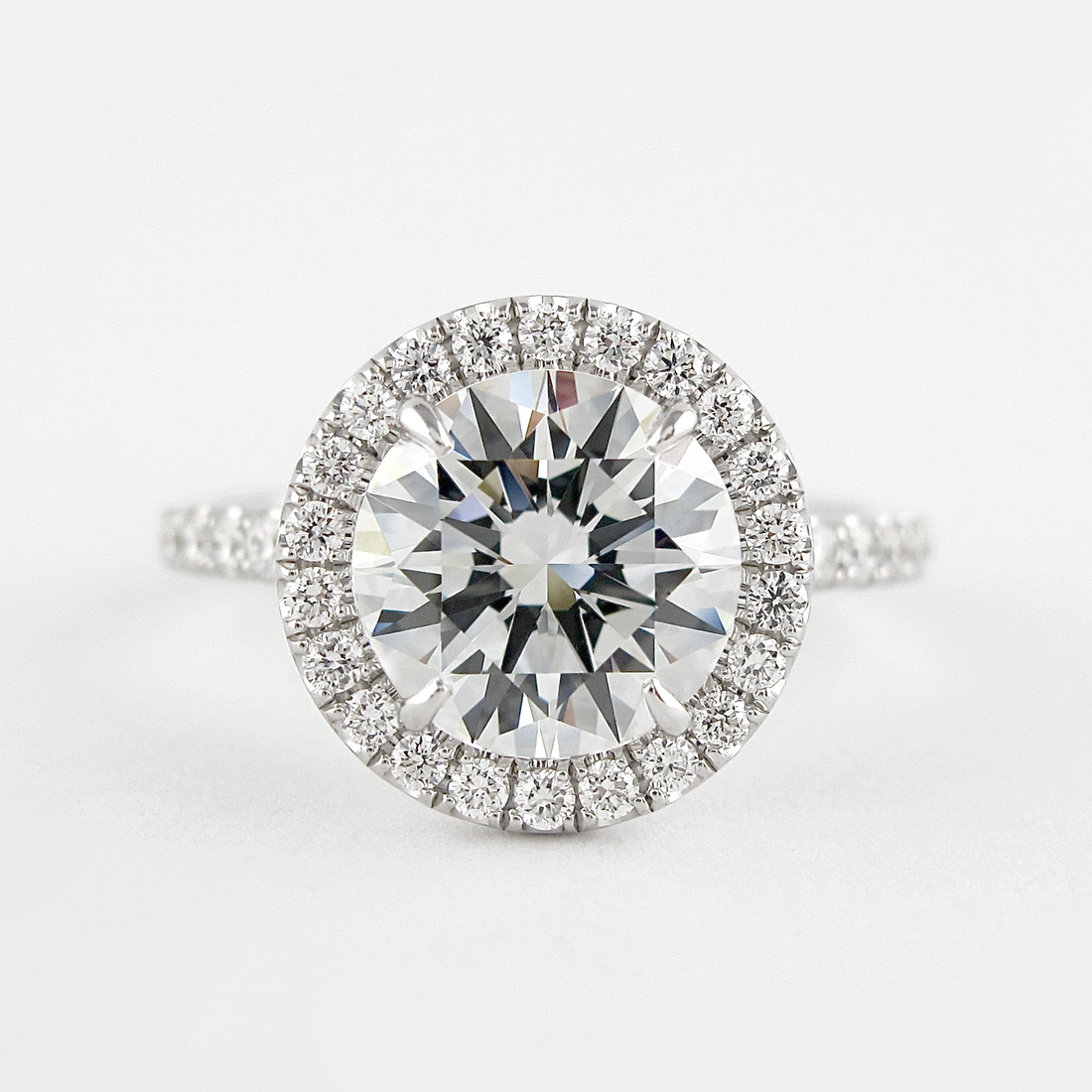 1.0CT Round Brilliant Cut Moissanite Diamond Halo Engagement Ring