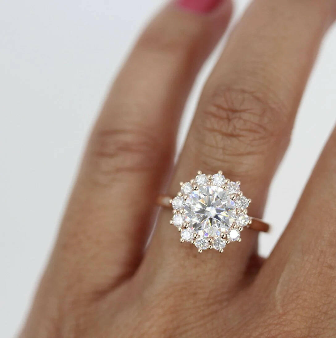 2.0CT Round Cut Moissanite Halo Engagement Ring