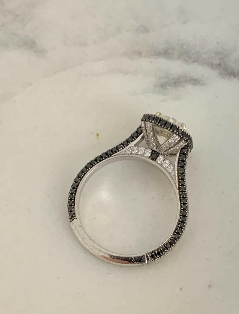 2.0 CT Radiant Cut Moissanite Halo Engagement Ring