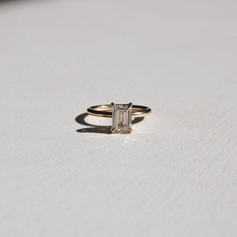 1.5-3.5 CT Emerald CVD Diamond Solitaire Engagement Ring