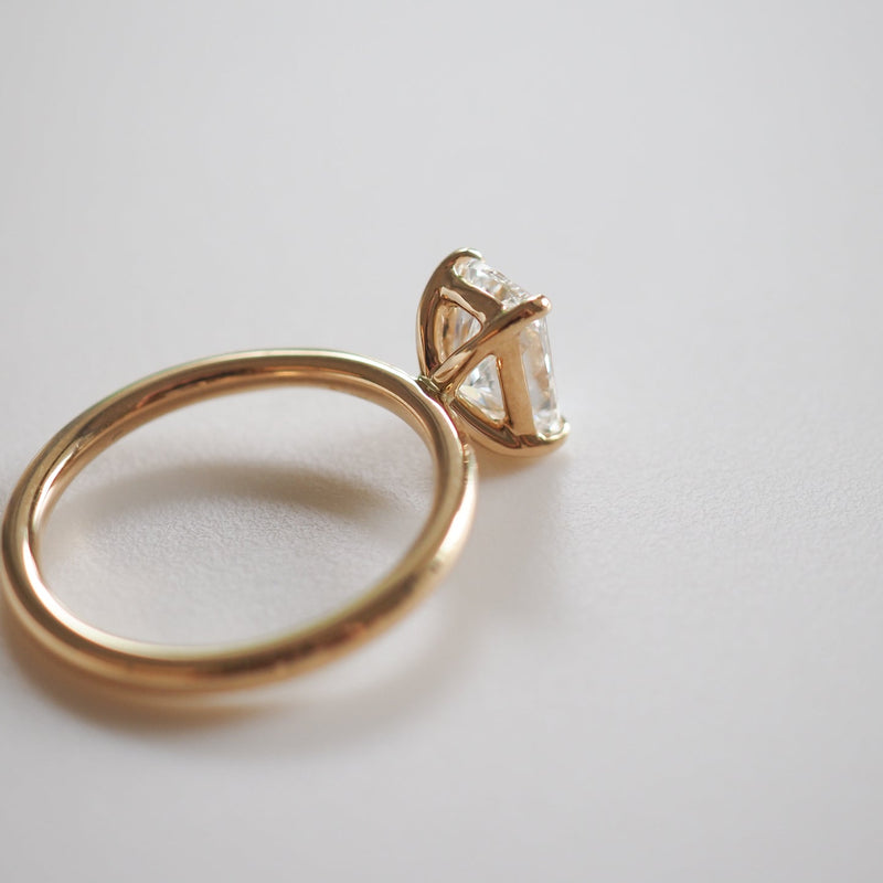 1.5-3.0 CT Elongated Cushion CVD Diamond Solitaire Engagement Ring