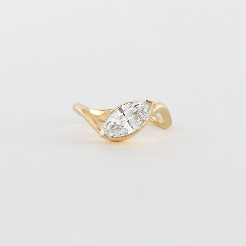 1.0CT-2.0CT Marquise Cut Moissanite Diamond Unique Engagement Ring
