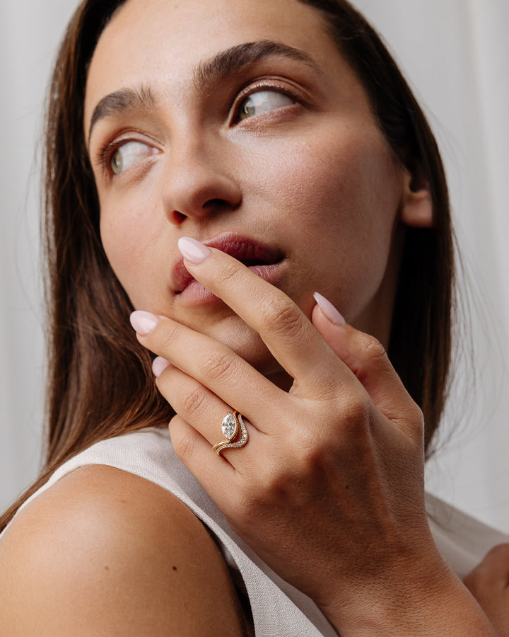 1.0CT-2.0CT Marquise Cut Moissanite Diamond Unique Engagement Ring