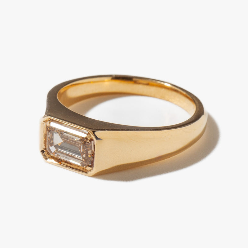 1.0CT-2.0CT East-West Emerald Cut Moissanite Champagne Diamond Engagement Ring