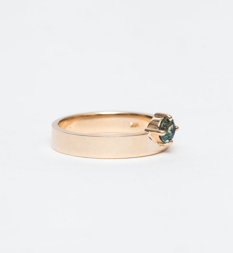 0.25CT-0.75CT Round Gradient Sapphire Monolith Engagement Ring